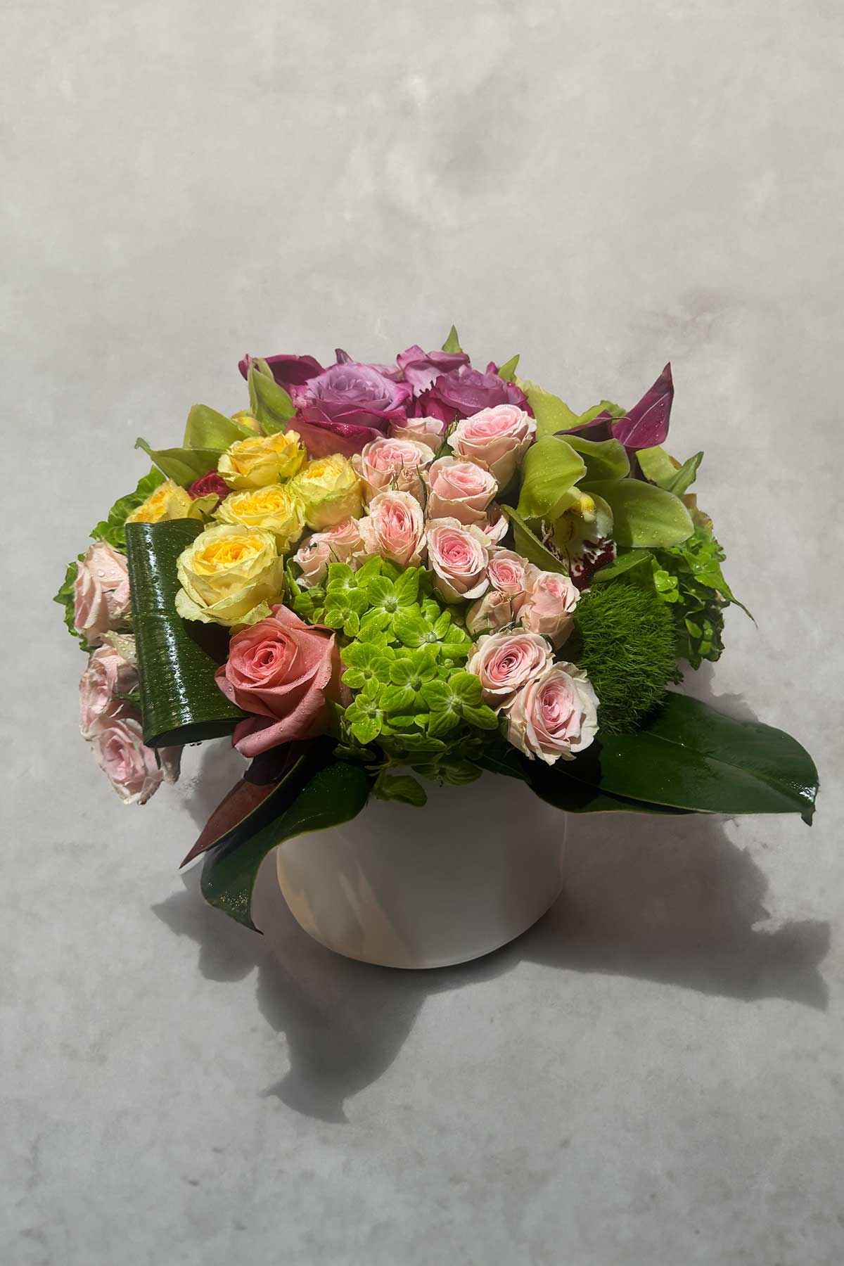 洋書 Timeless Elegance Timeless Elegance Vased Arrangement in Janesville, WI